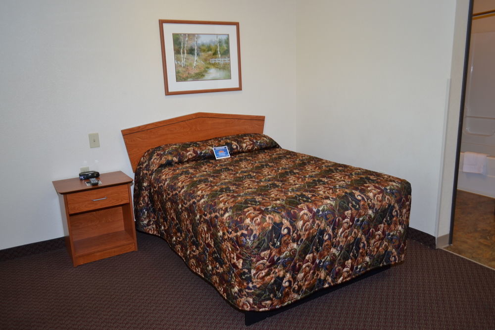 Woodspring Suites Midland Exterior foto