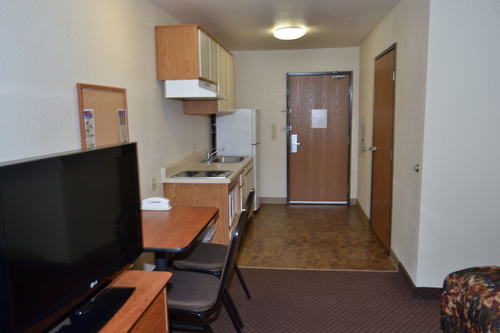 Woodspring Suites Midland Exterior foto