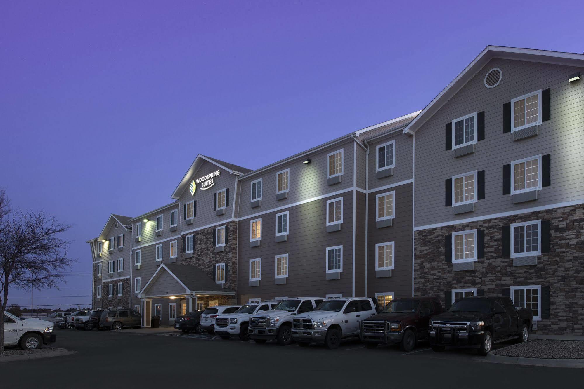 Woodspring Suites Midland Exterior foto