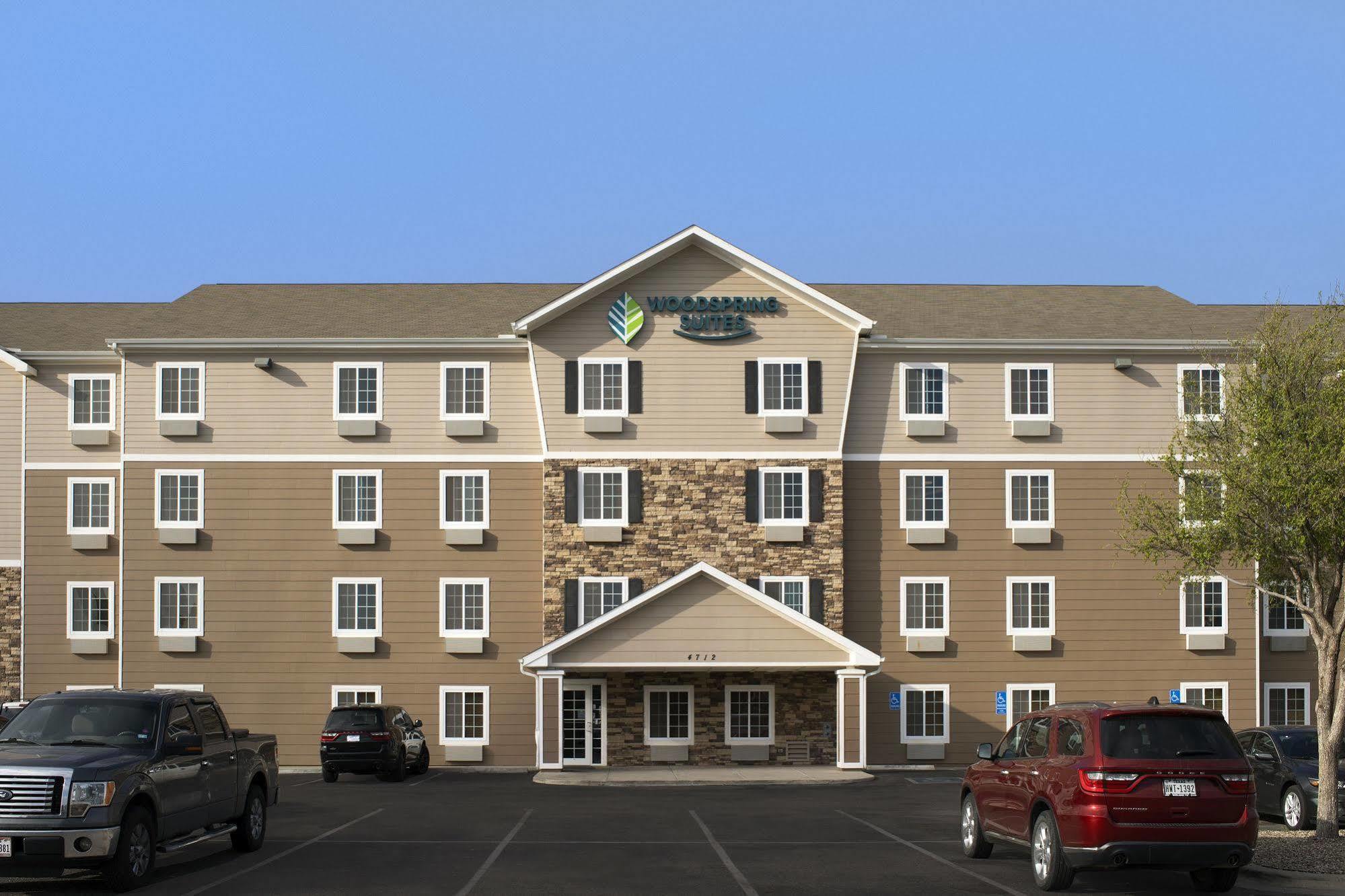 Woodspring Suites Midland Exterior foto